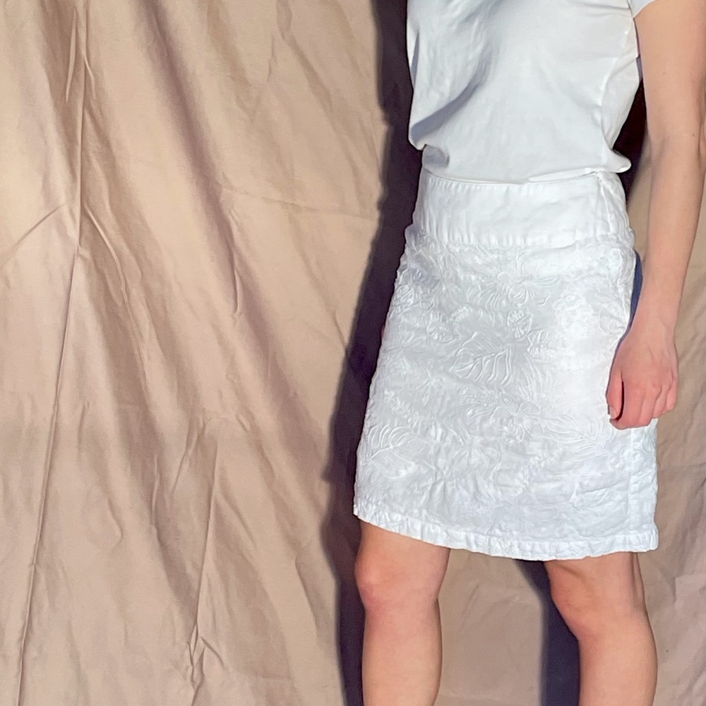 Tommy Bahama Tropical Embroidered Skirt